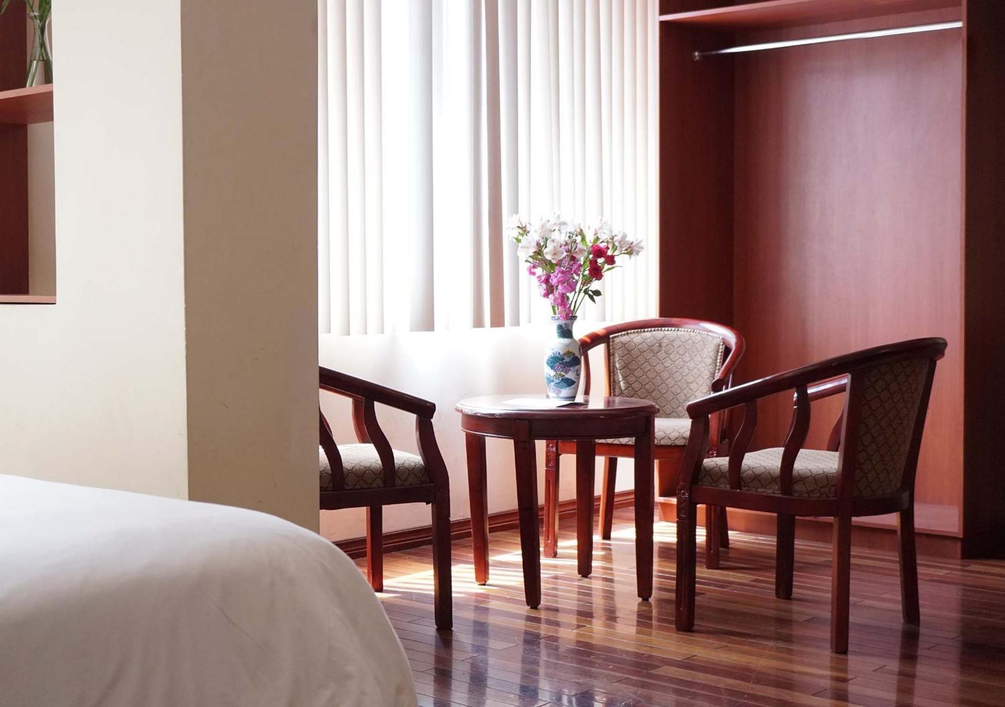 Hotel Lottus Quito Buitenkant foto