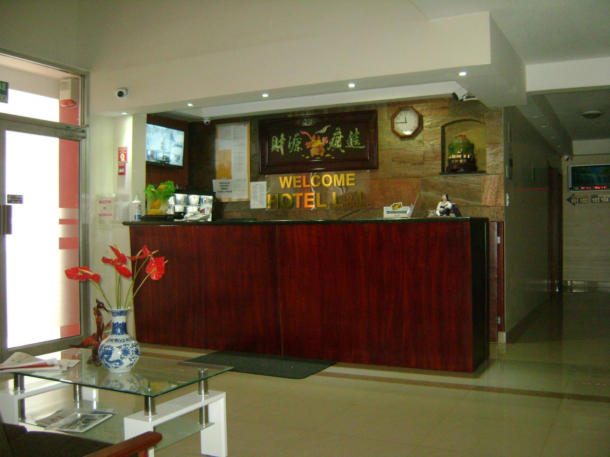 Hotel Lottus Quito Buitenkant foto