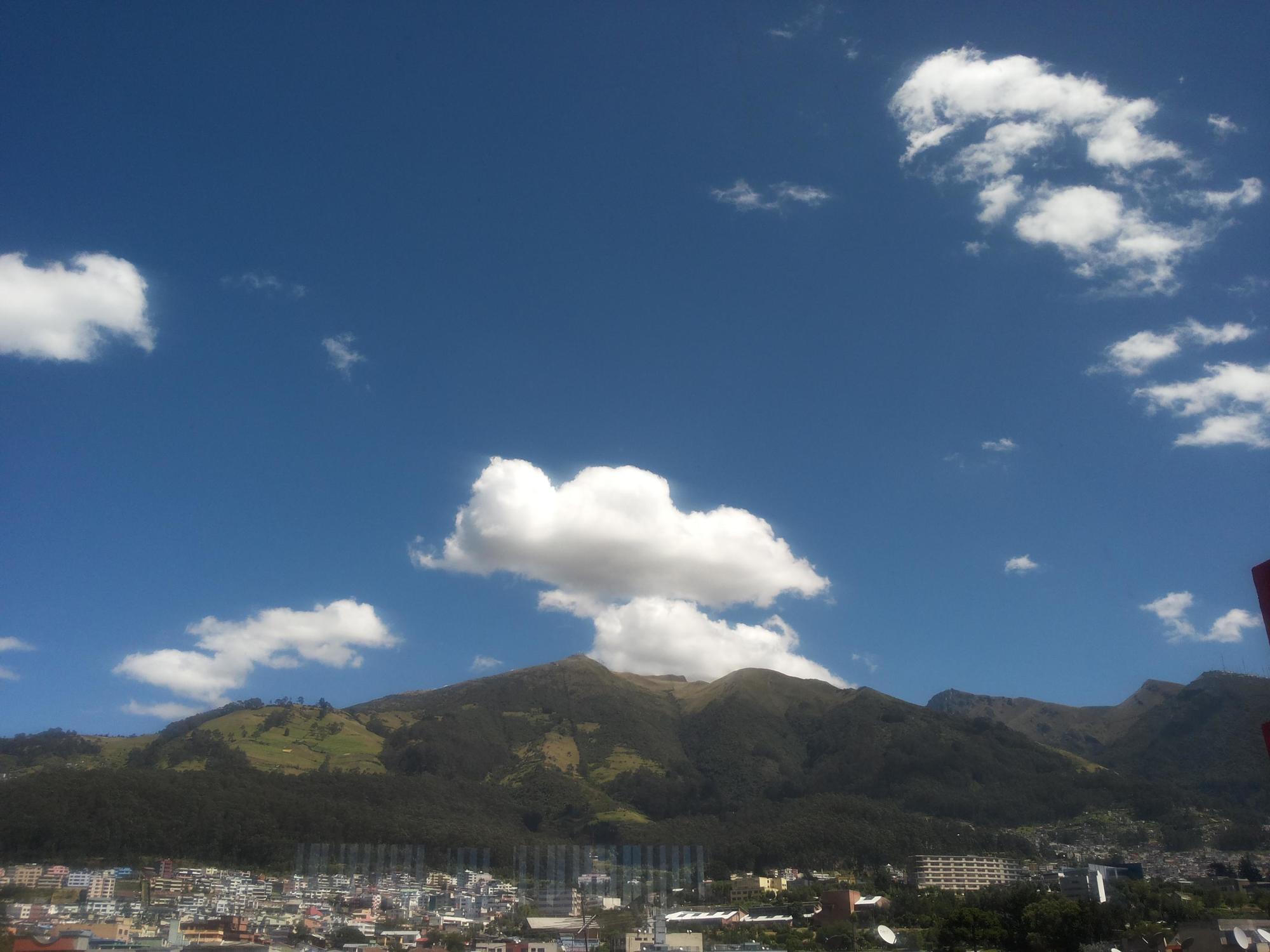 Hotel Lottus Quito Buitenkant foto