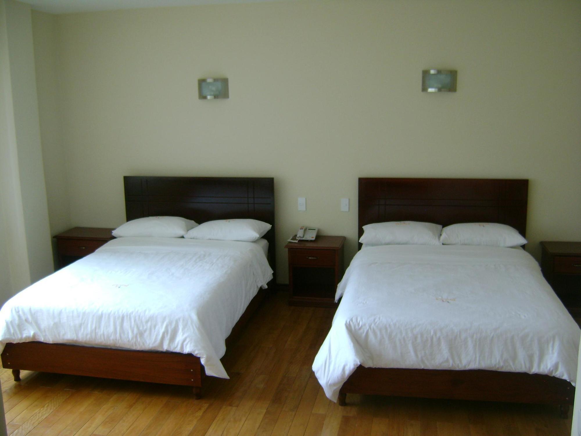 Hotel Lottus Quito Buitenkant foto